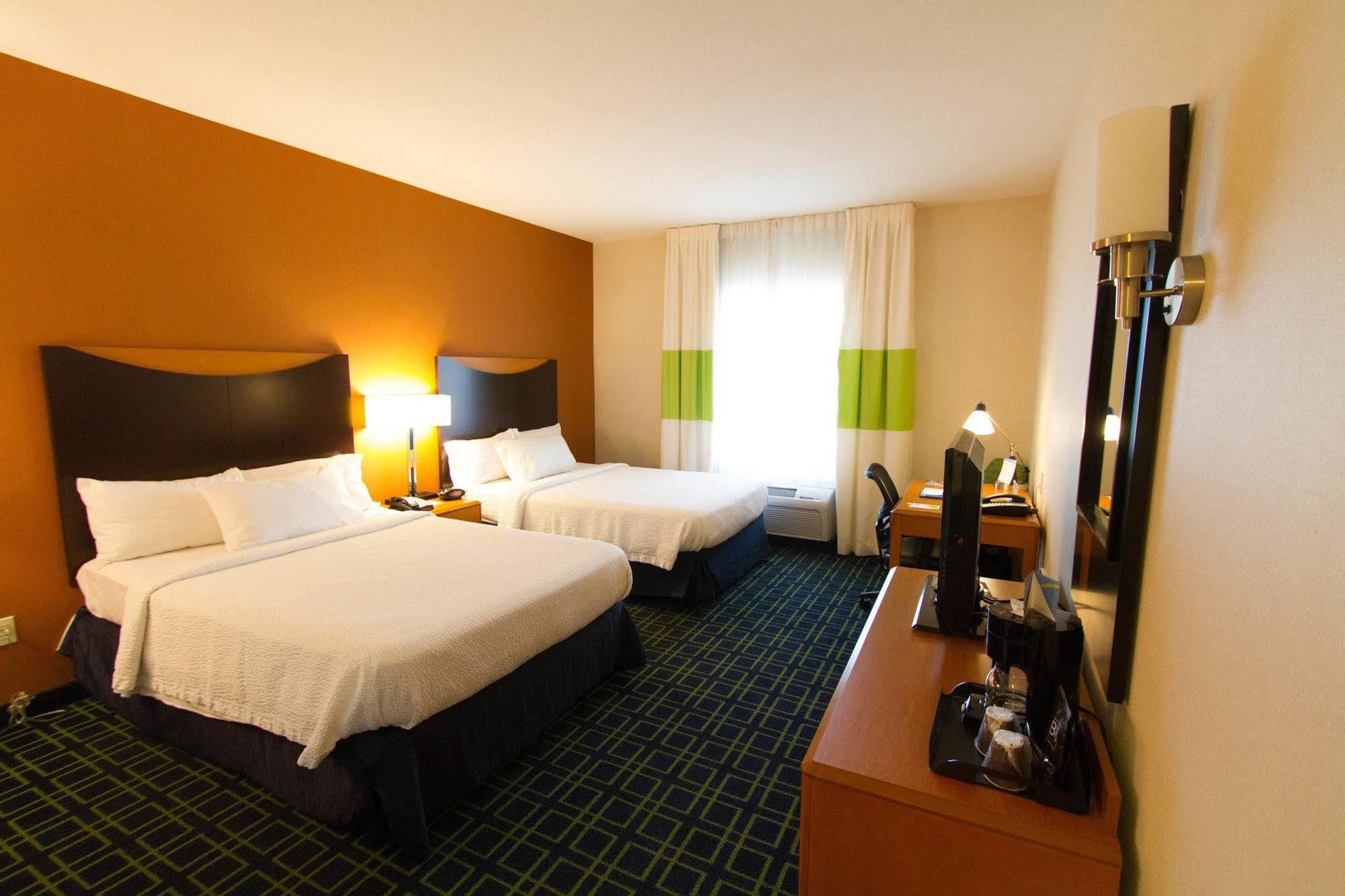 Fairfield Inn & Suites Santa Maria Екстер'єр фото